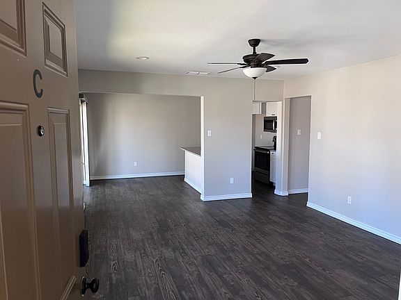 3rd image of 5814 Sandhurst Ln APT C