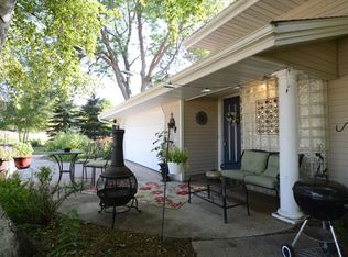 S87W27765 Lakeview Ln, Mukwonago, WI 53149