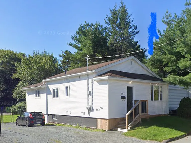 38 Frederick Ave — Photo 1