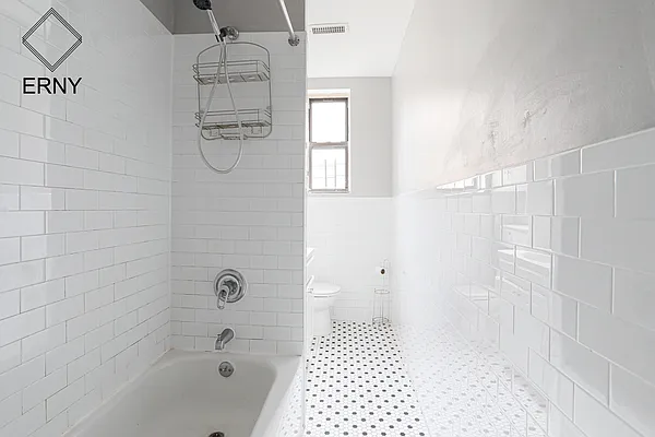 Rented by ERNY LLC | media 15