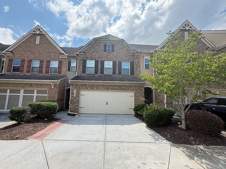 13440 Gardiner Ln — Photo 1