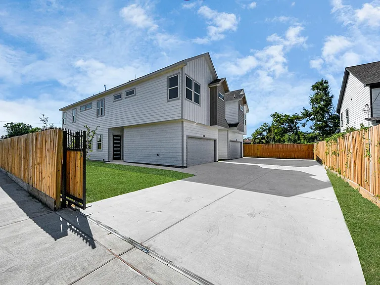 4133 E Toliver St — Photo 37