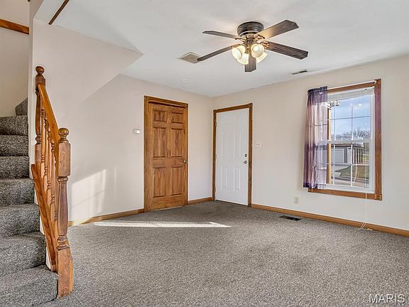 3rd image of 242 Madison Ave