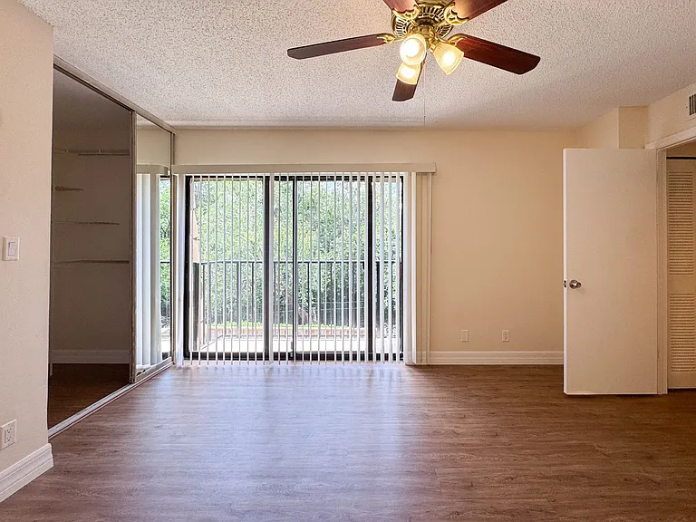 5342 Bamboo Ct — Photo 13
