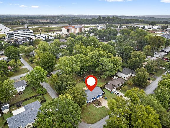 3rd image of 2207 Cardinal Street