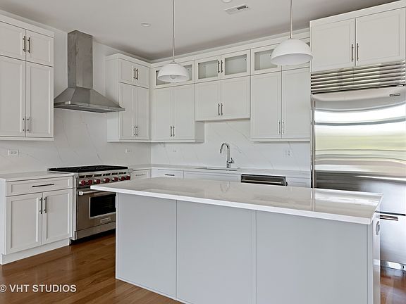 5th image of 4432 N Western Ave #2