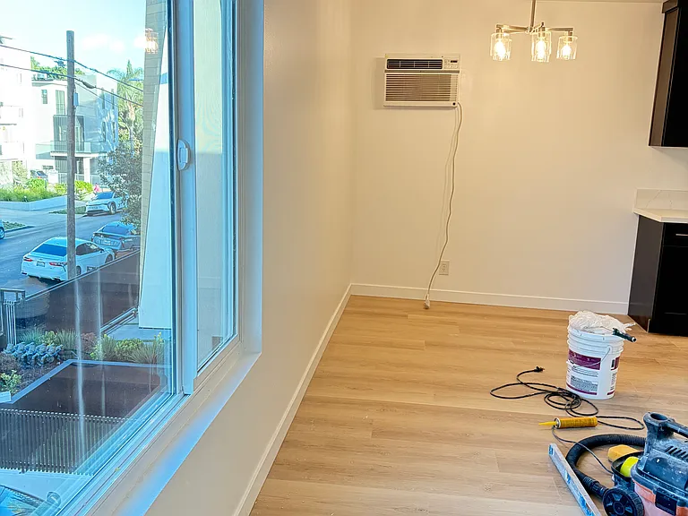 1333 N Fuller Ave — Photo 13