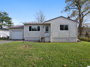 82 Fairview Rd, Acra, NY 12405