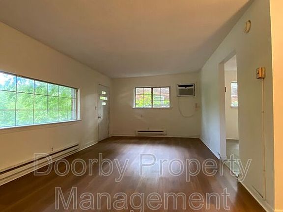 5th image of 2818 Eblen Dr #B