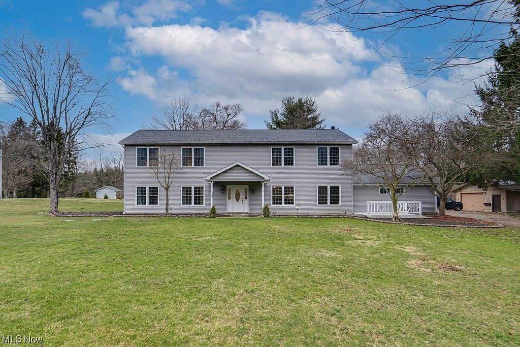 19029 Riverview Dr, Chagrin Falls, OH 44023 Zillow