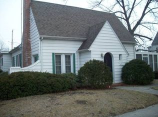 216 Jackson St, Macon, MO 63552