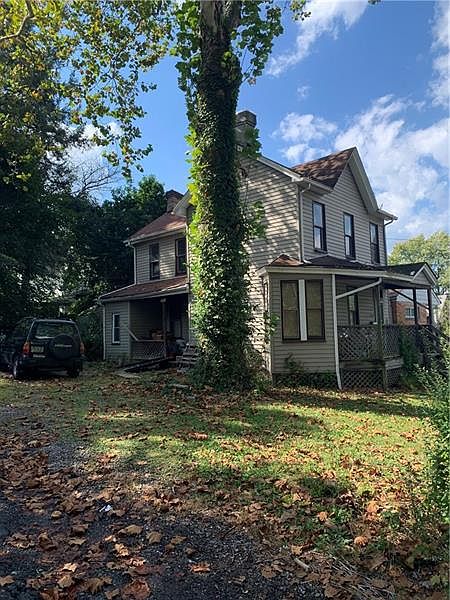 2nd image of 3215 Allendale St