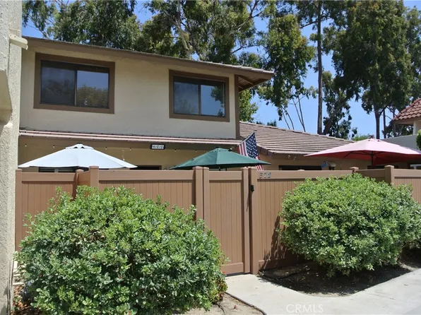 572 Eakins Ln, Ventura, CA 93003