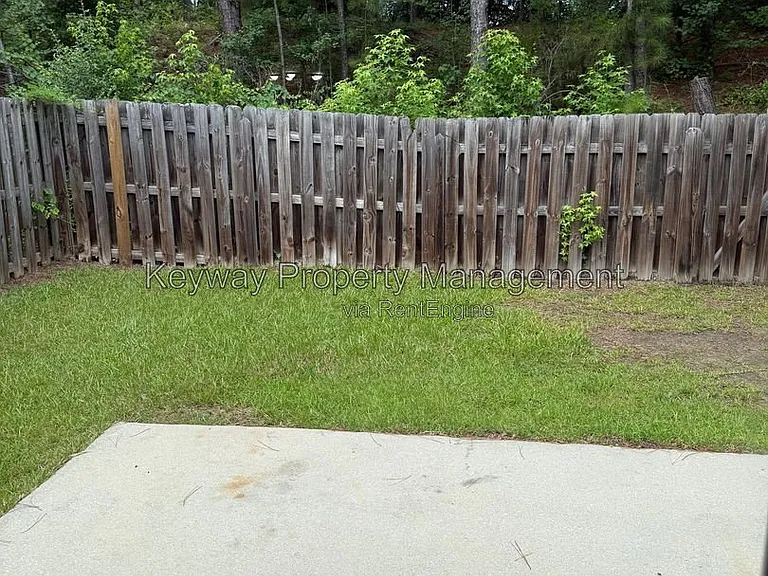 615 Goodale Ln — Photo 17