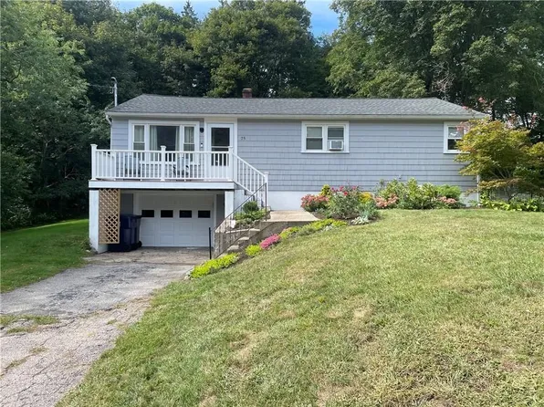 25 Waite Ct, North Kingstown, RI 02852