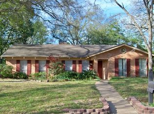 1607 Cambridge Cir, Nacogdoches, TX 75965