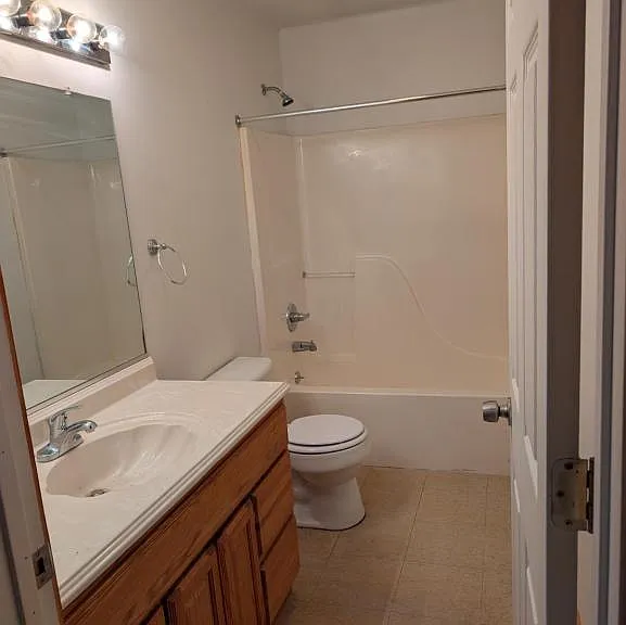 729 Peachtree Pl — Photo 9