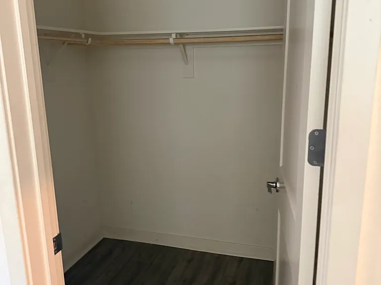 2592 E Embry Ln — Photo 15