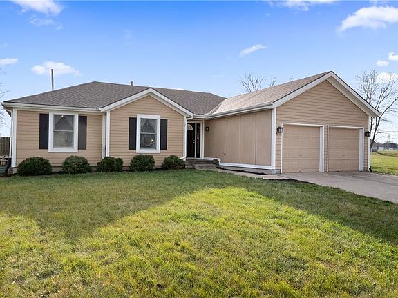 412 N Mulberry Ct, Gardner, KS 66030 | Zillow