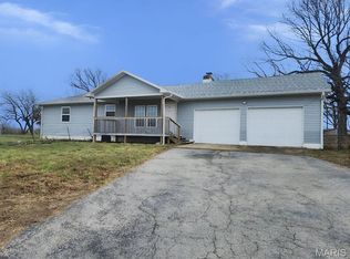 25492 Pennington Dr, Lebanon, MO 65536