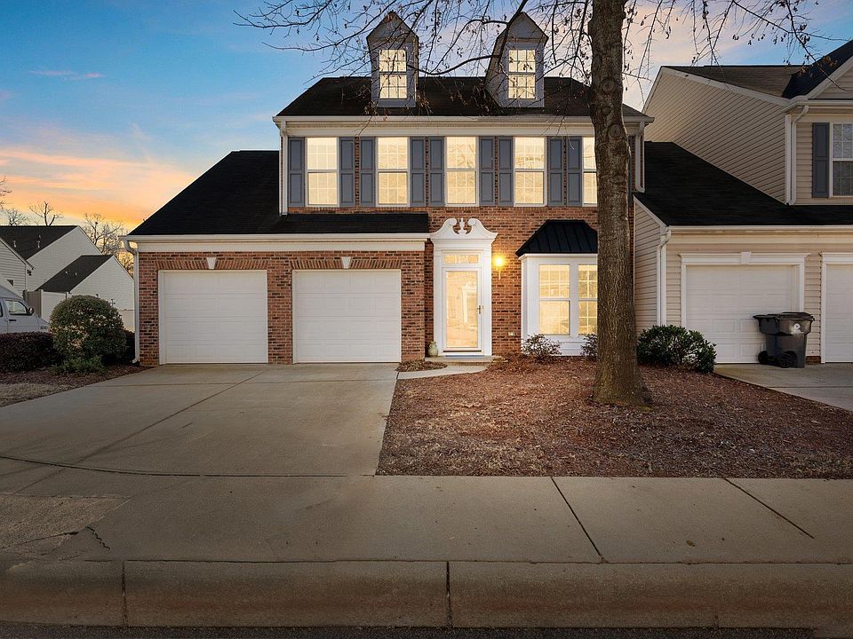 1st image of 318 Majesty Ct