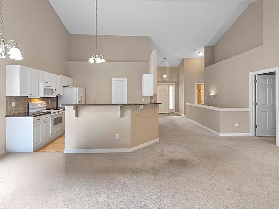 5th image of 6930 Camden Dr
