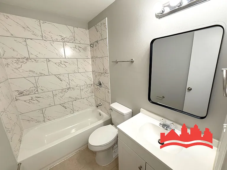 504 Elmfield Cv — Photo 15