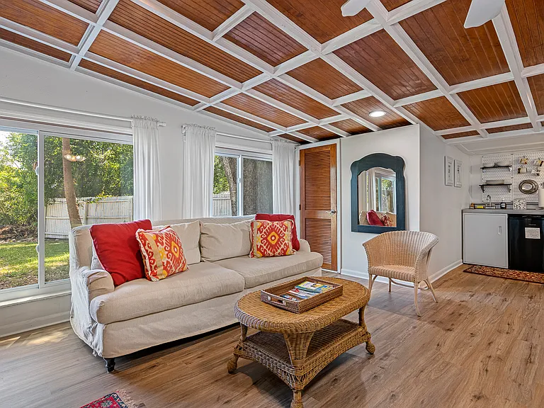 2112 W Hiawatha St #B — Photo 18