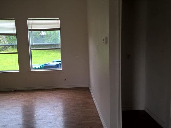 4th image of 2622 Johanna St