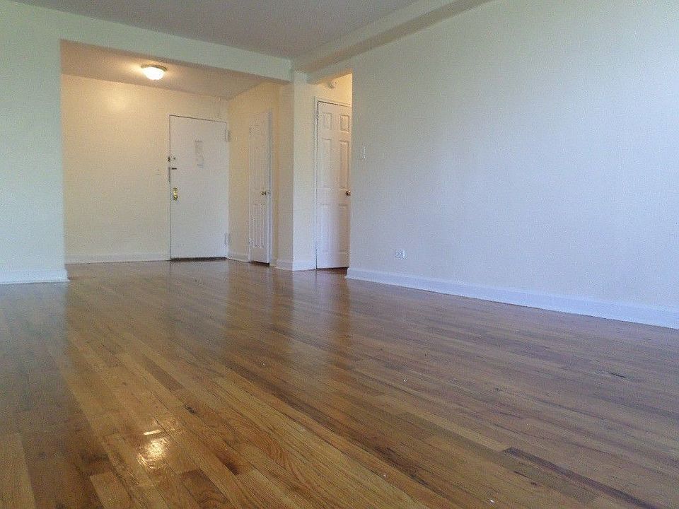 1st image of 1625 Rockaway Pkwy APT 3Z