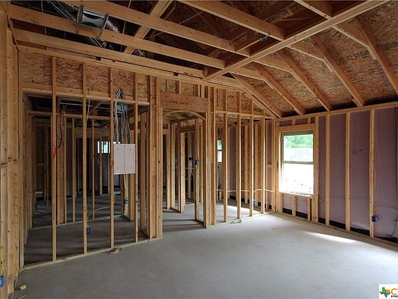 3rd image of 2943 Presidio Cir