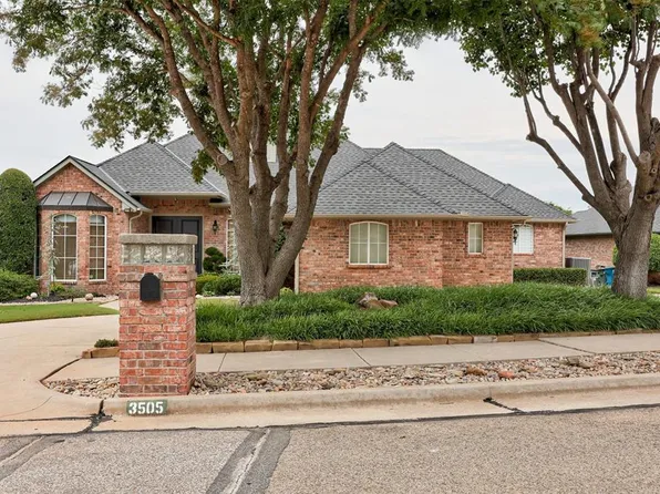 3505 Huntsman Ct, Edmond, OK 73003