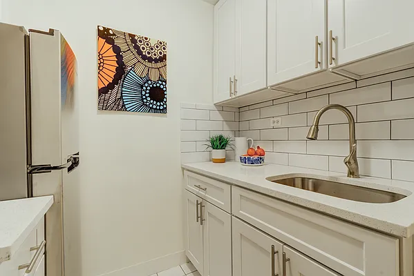 Sold by Compass | media 21