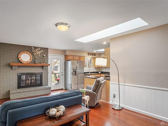 4th image of 4301 Parklawn Dr