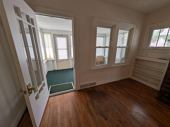 5th image of 627 W Monroe St