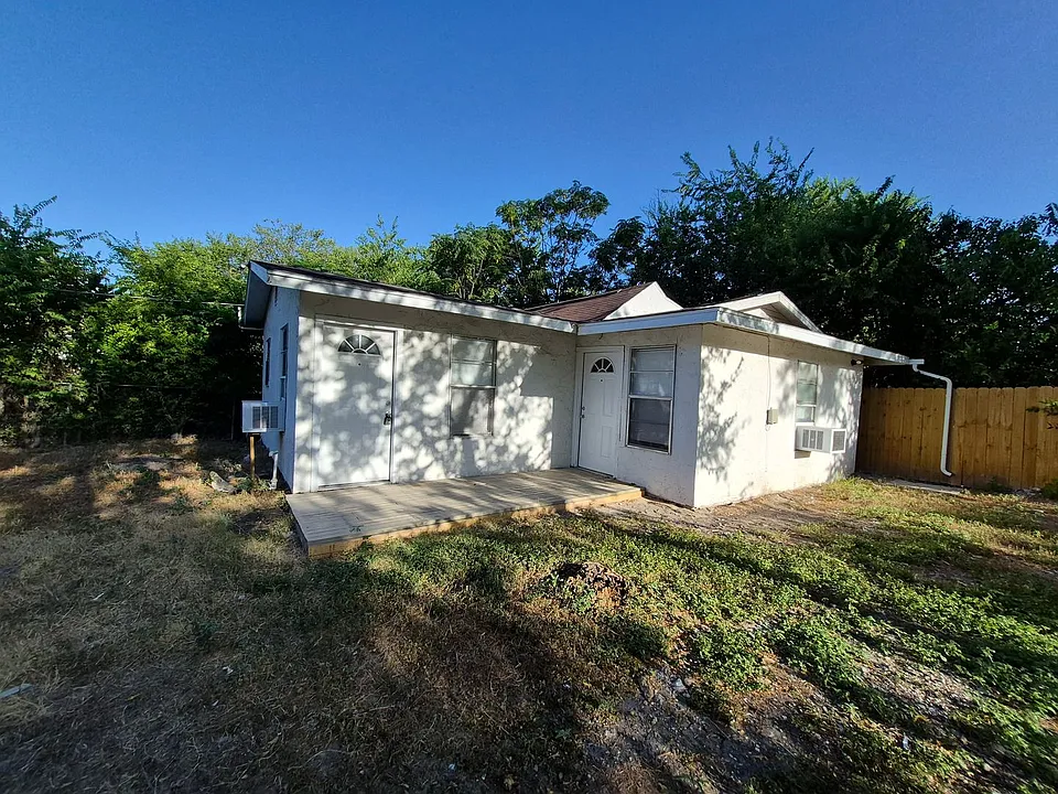 3723 W Martin St
