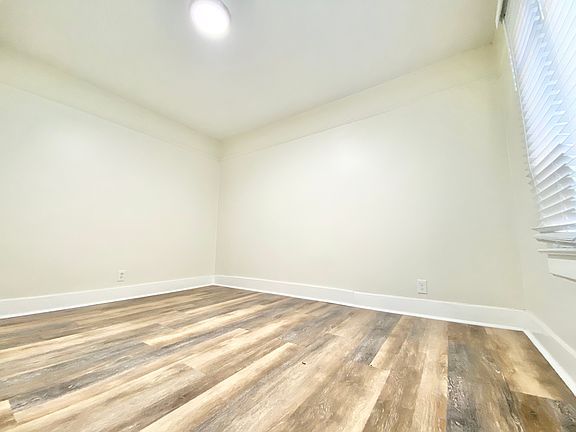 4th image of 1127 Echo Park Ave #1/2