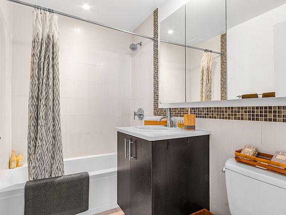 5th image of 225 Schermerhorn St APT 19E