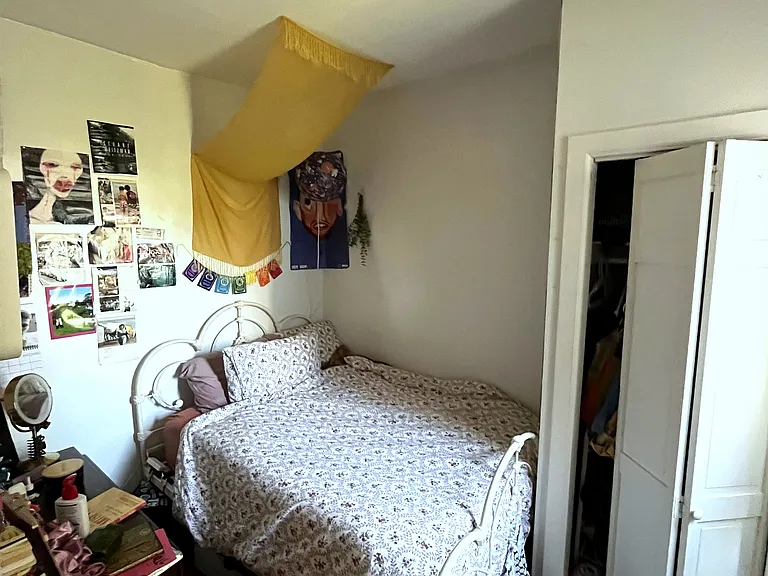 264 E 2nd St #6 — Photo 4