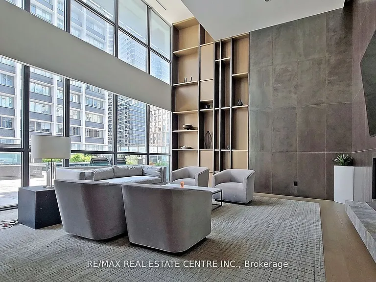 7 Grenville St #2605 — Photo 4