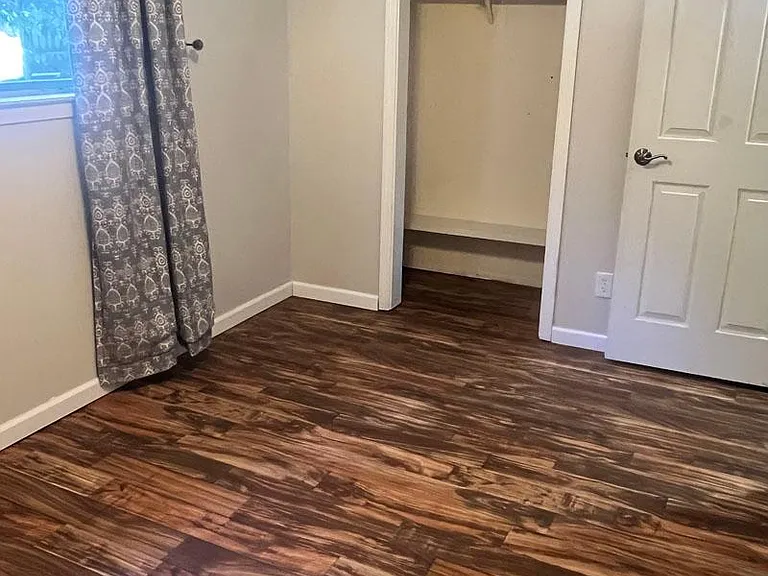 4924 Golden St — Photo 10