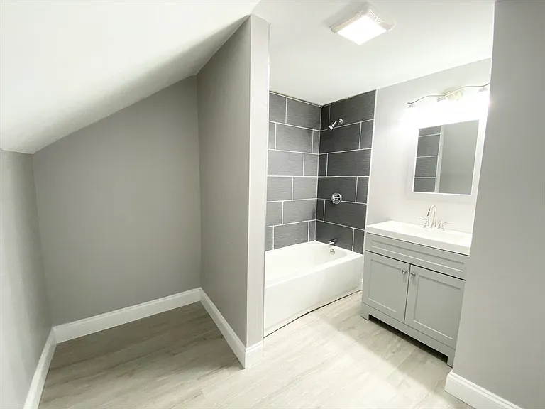 286 Kimball St #3 — Photo 10
