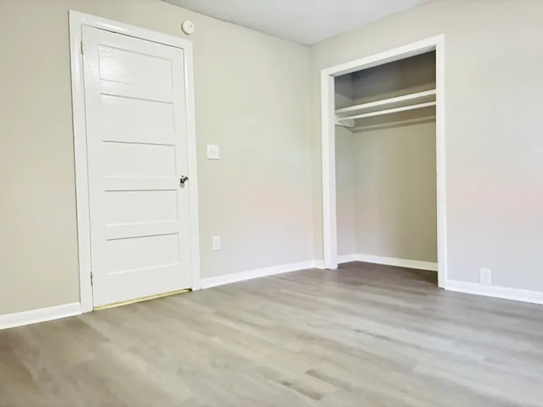 514 S Maple St — Photo 21