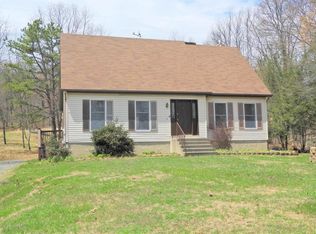 515 Overlook Ter, Stroudsburg, PA 18360