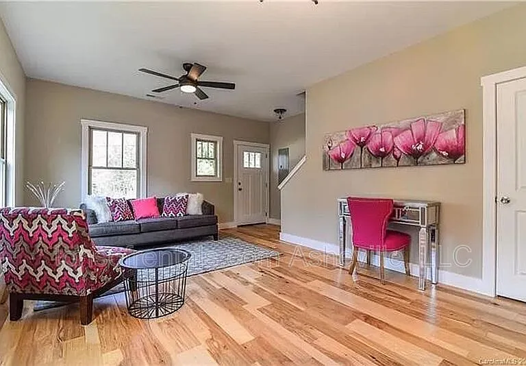 601 Fairview Rd — Photo 5