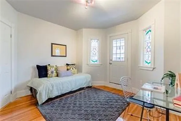 12 Taft St #3 — Photo 8
