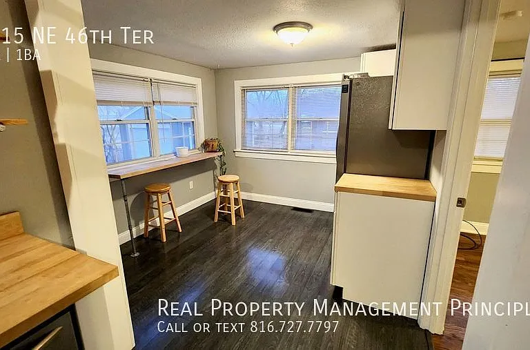 4515 NE 46th Ter — Photo 7
