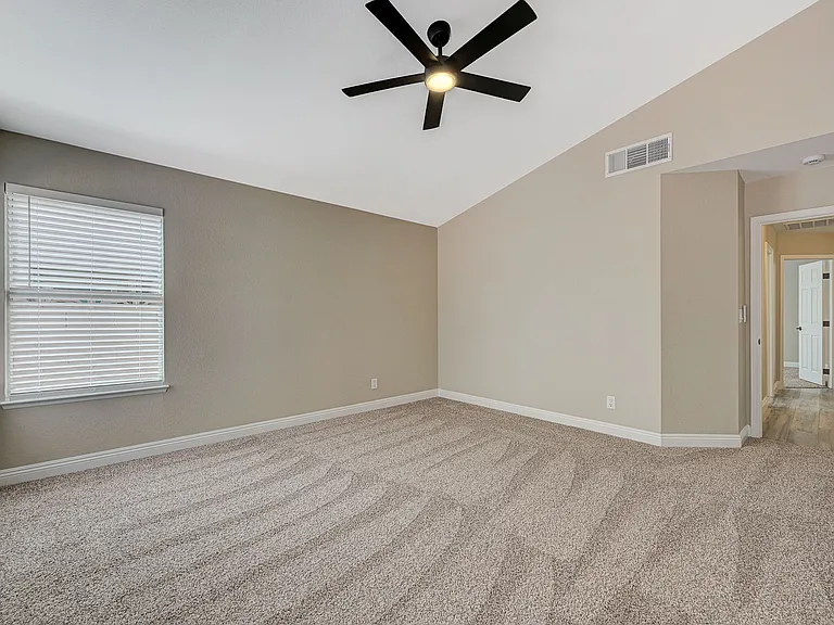 272 Comfort Dr — Photo 27