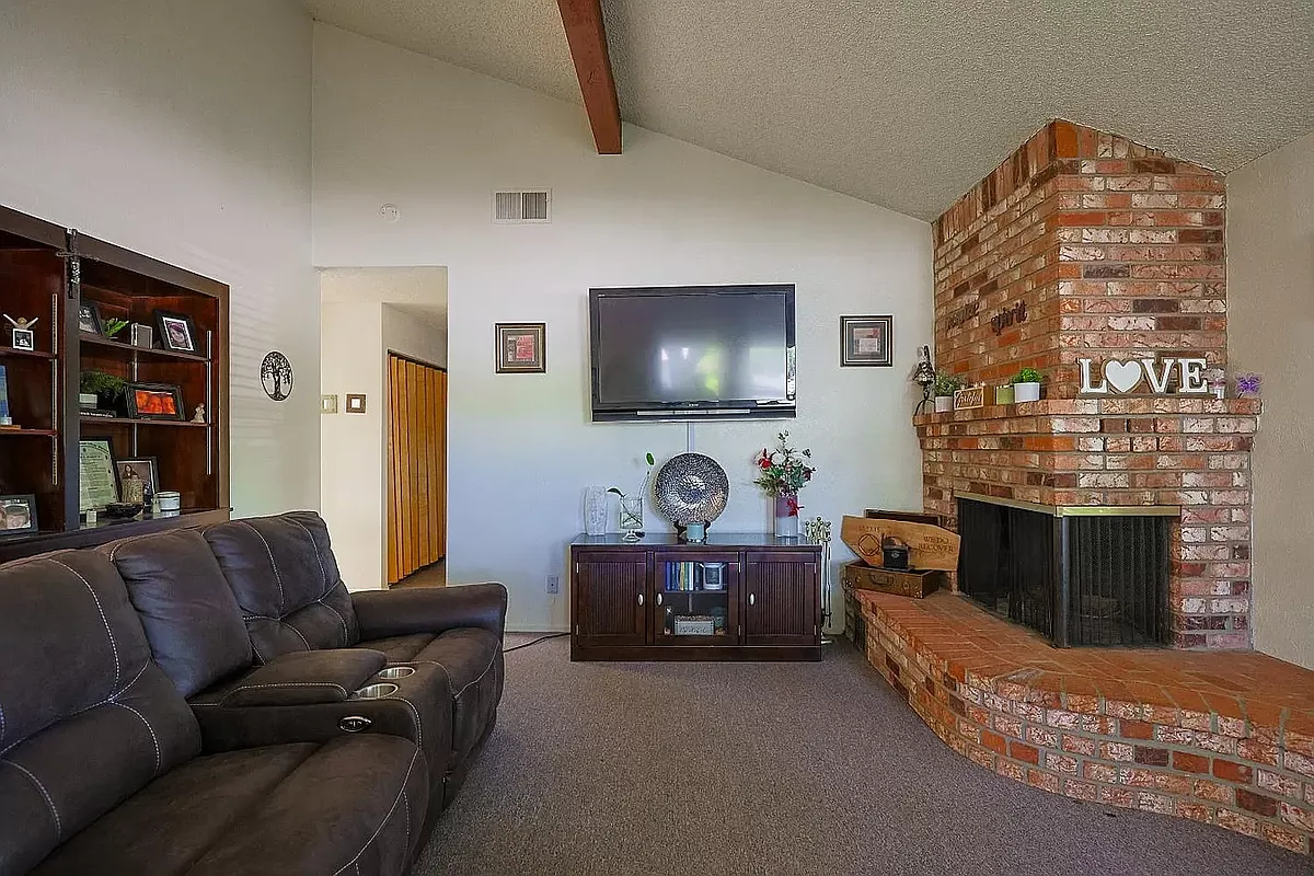 Building Photo - 1701 Humboldt Ave #2