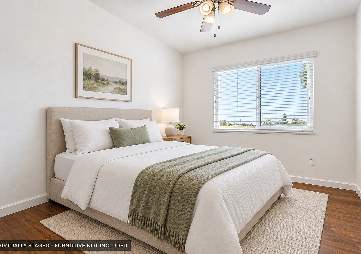 821 N. Austin Ave — Photo 2